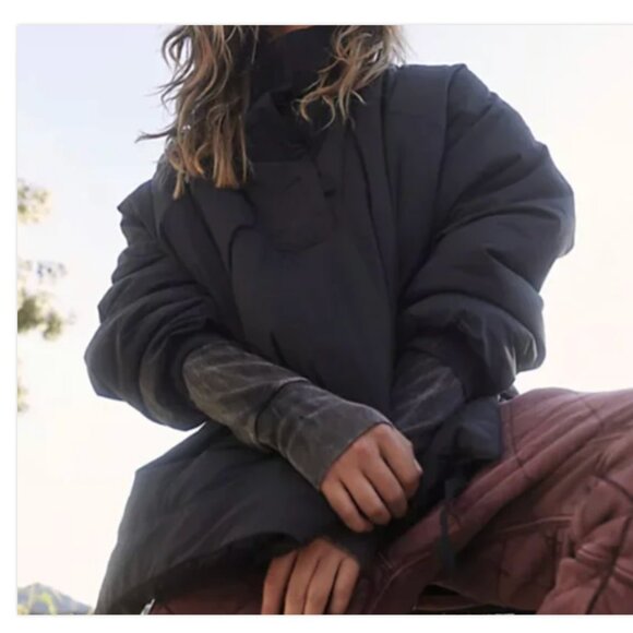 FP Movement by Free People Jackets & Blazers - Free People Movement Faye Puffer Pullover Jacket Black Oversized Size XS